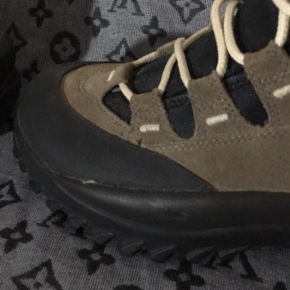 Salomon boots. Men’s 6.5, Women’s 8 - Picture 7 of 8